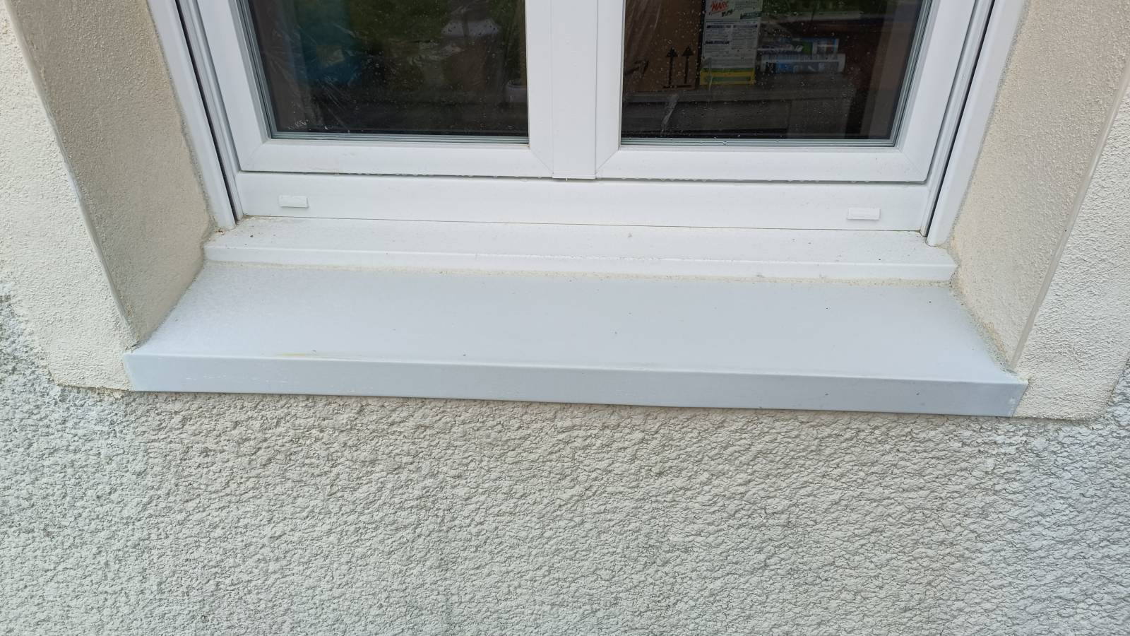 Remplacement de fenêtres en bois par des fenêtres PVC blanches, à Criqueboeuf-en-Caux