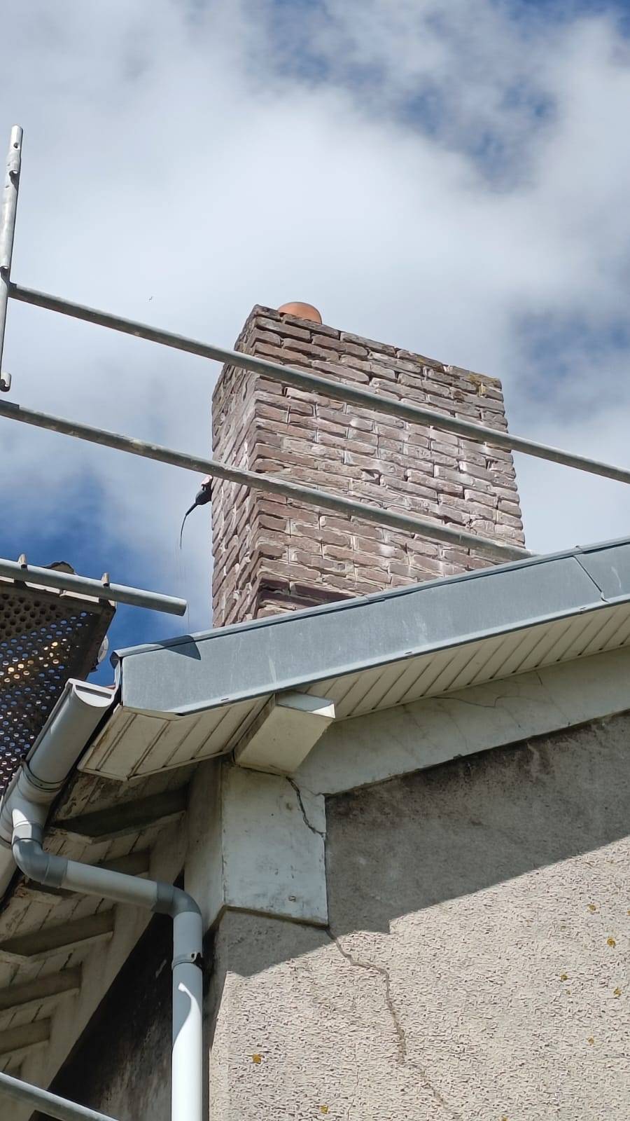 Société pour le rejointoiement d'une souche de cheminée en briques à Fécamp 76