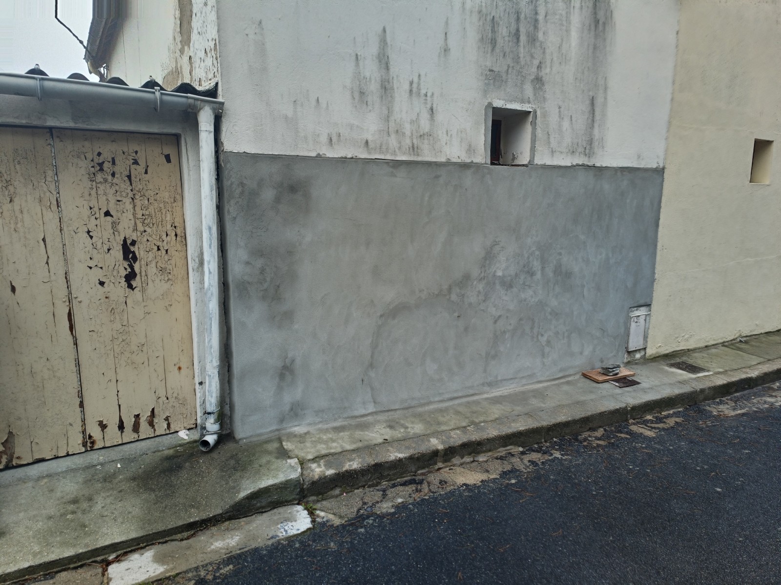 Entreprise de maçonnerie pour la pose d'enduit sur une façade à Fécamp 76