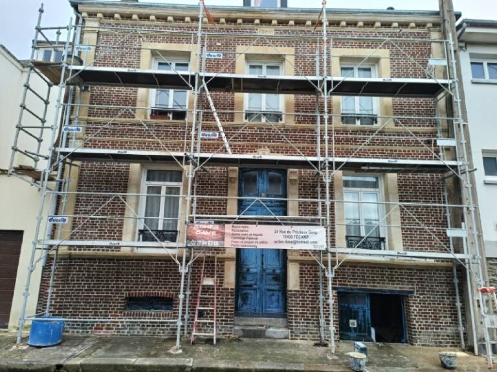 Rejointoiement d'une ancienne façade en brique sur le secteur d'Yport 76