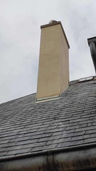 Maçon pour la reprise d'une cheminée avec passage du tubage pour un poêle à bois sur Fécamp 76