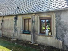 Rénovation d'une façade en colombage sur Fécamp 76 par notre équipe de maçons